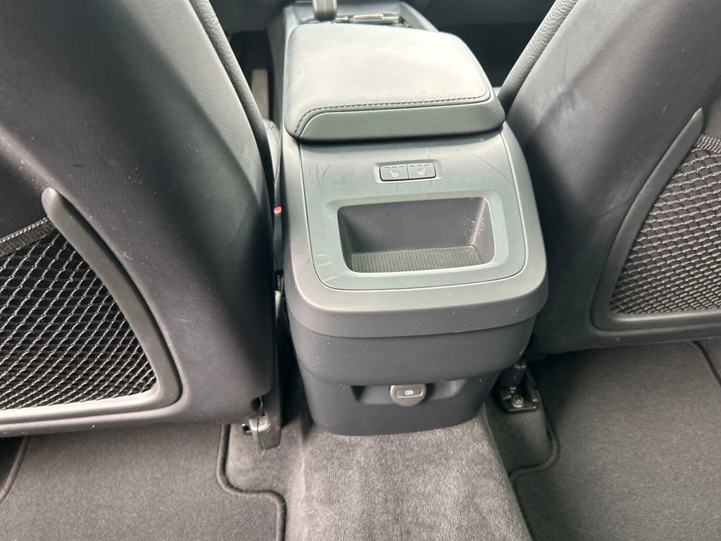 Used 2024 Volvo XC60 B5 Plus image 27