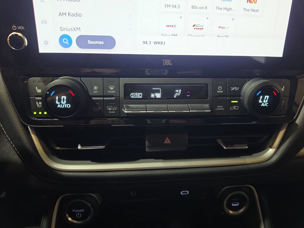 Used 2024 Toyota Grand Highlander AWD Hybrid image 17