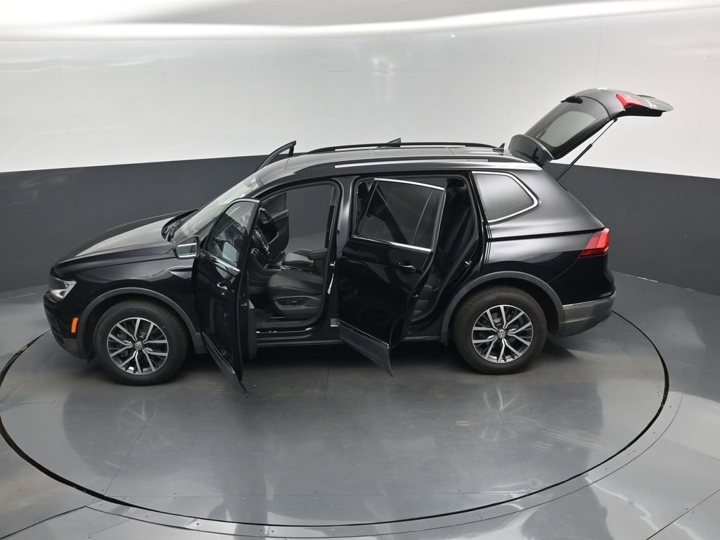 Used 2018 Volkswagen Tiguan SE w/ Panoramic Sunroof Package AWD/4WD image 17