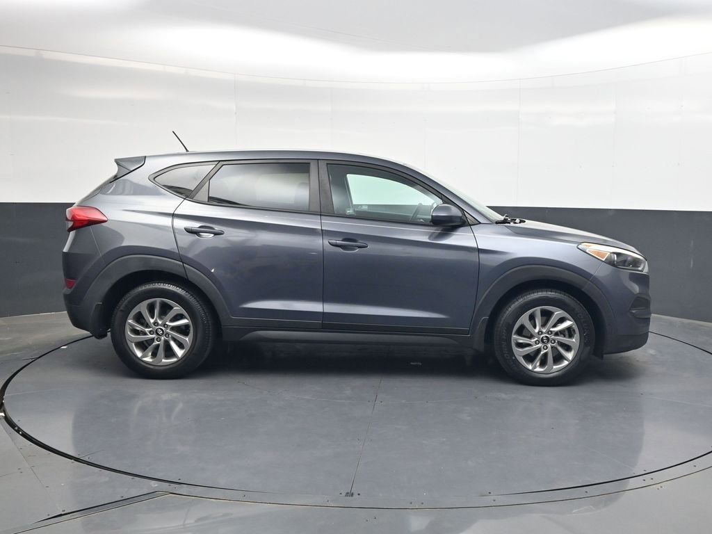 Used 2017 Hyundai Tucson SE image 3