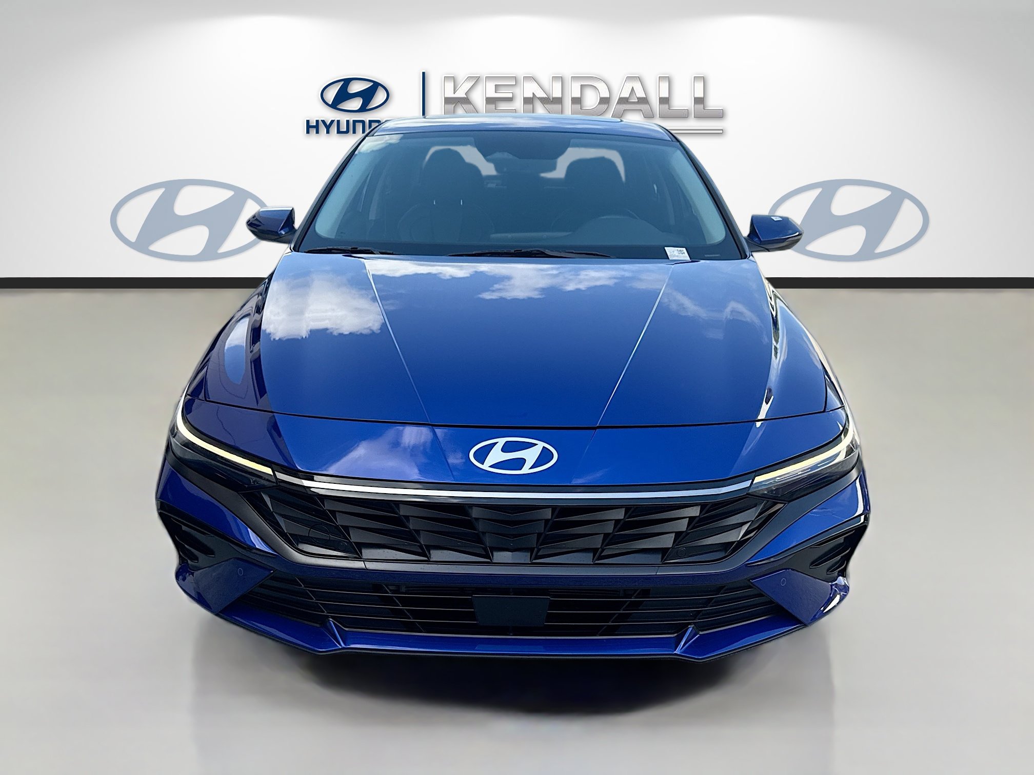 Used 2024 Hyundai Elantra Limited FWD image 2