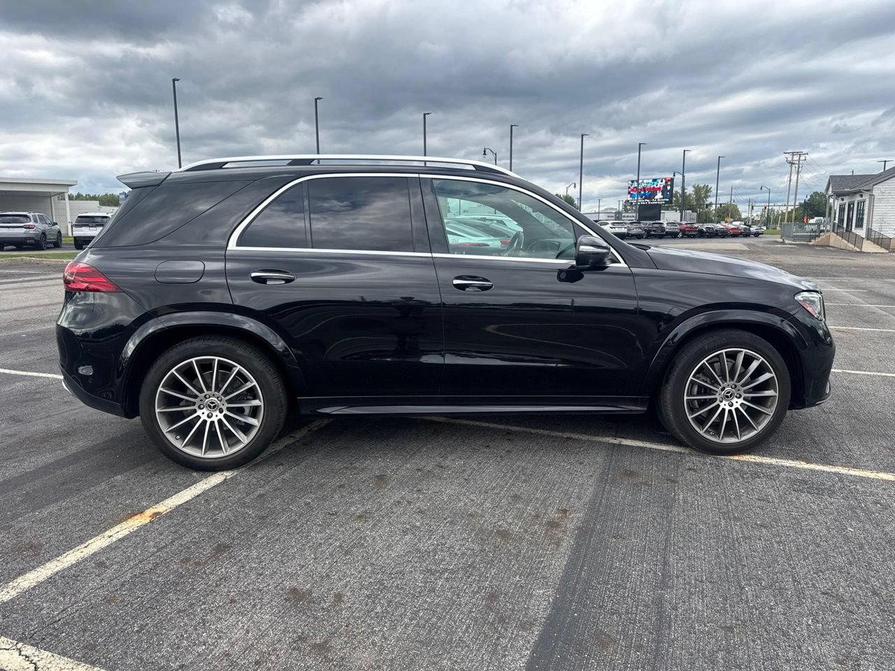 Used 2024 Mercedes-Benz GLE 450 4MATIC image 4