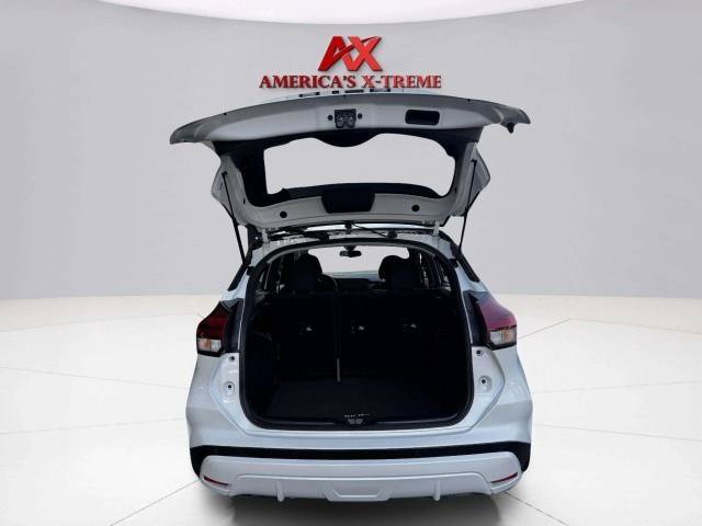Used 2024 Nissan Kicks SR FWD image 49