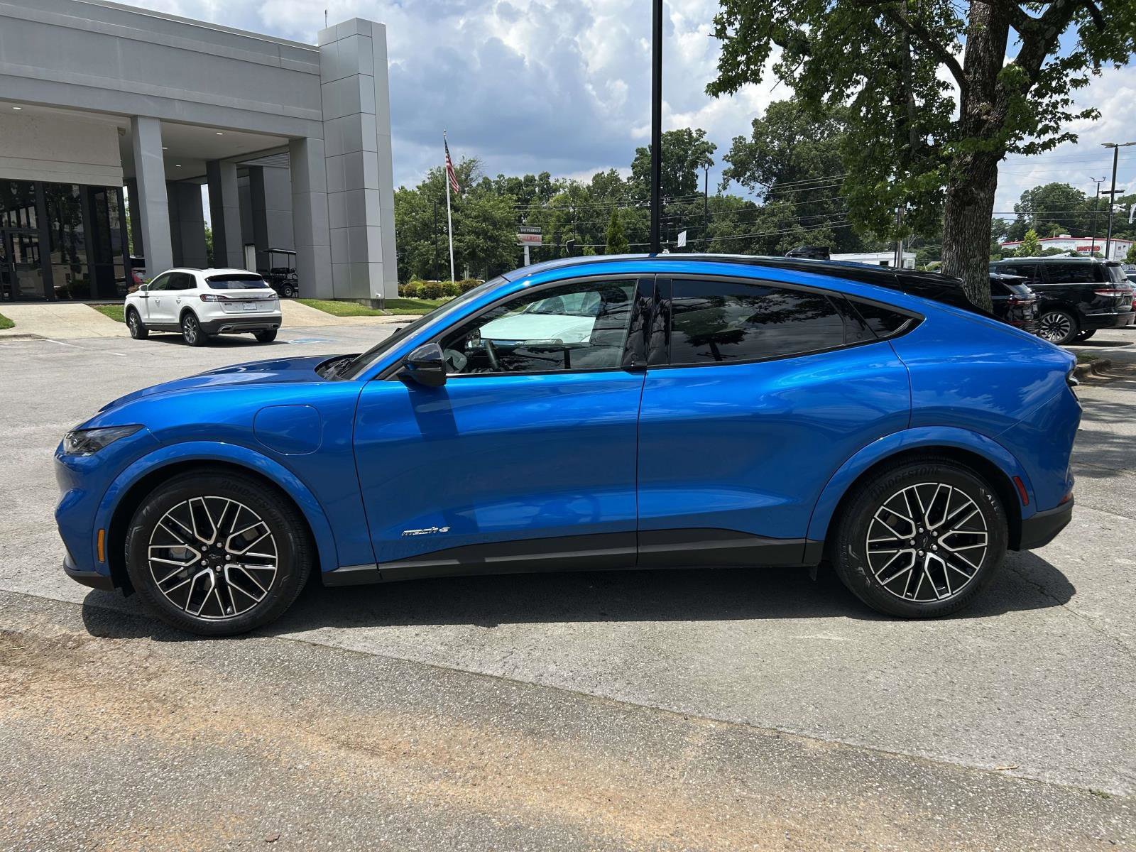 Used 2025 Ford Mustang Mach-E Premium RWD image 8