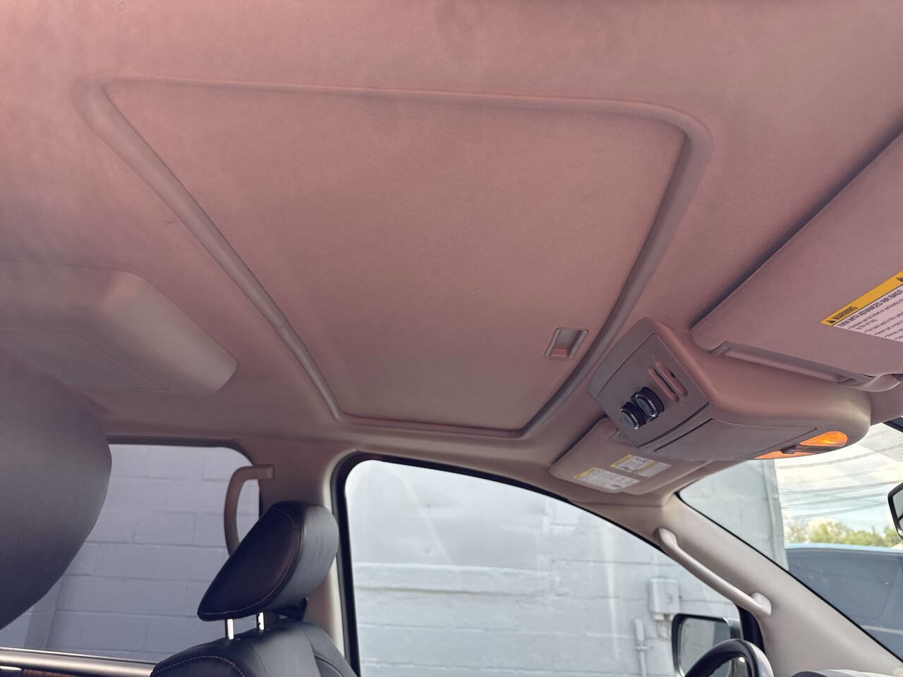 Used 2010 Nissan Armada Platinum image 32