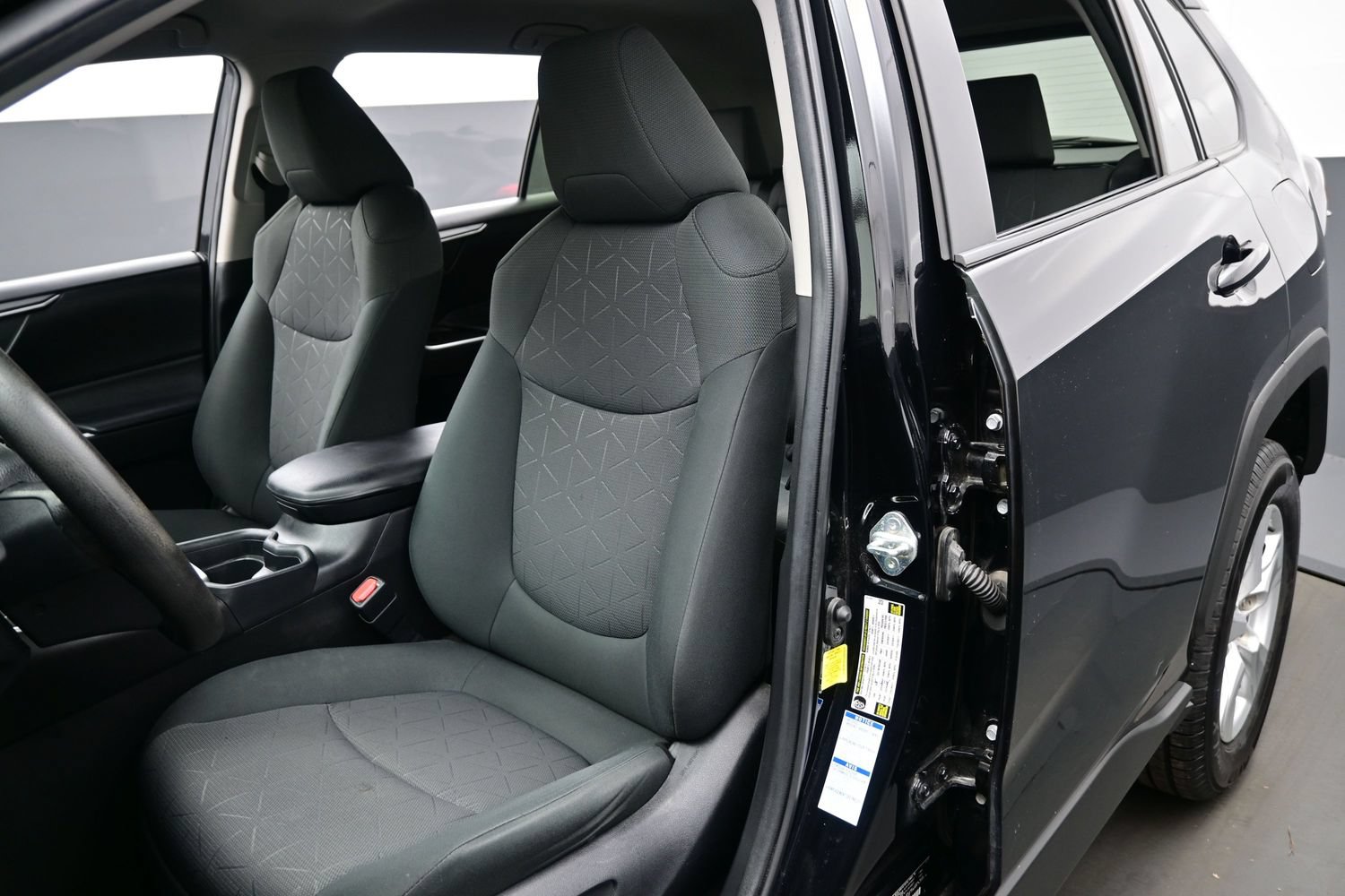 Used 2020 Toyota RAV4 XLE AWD/4WD image 12