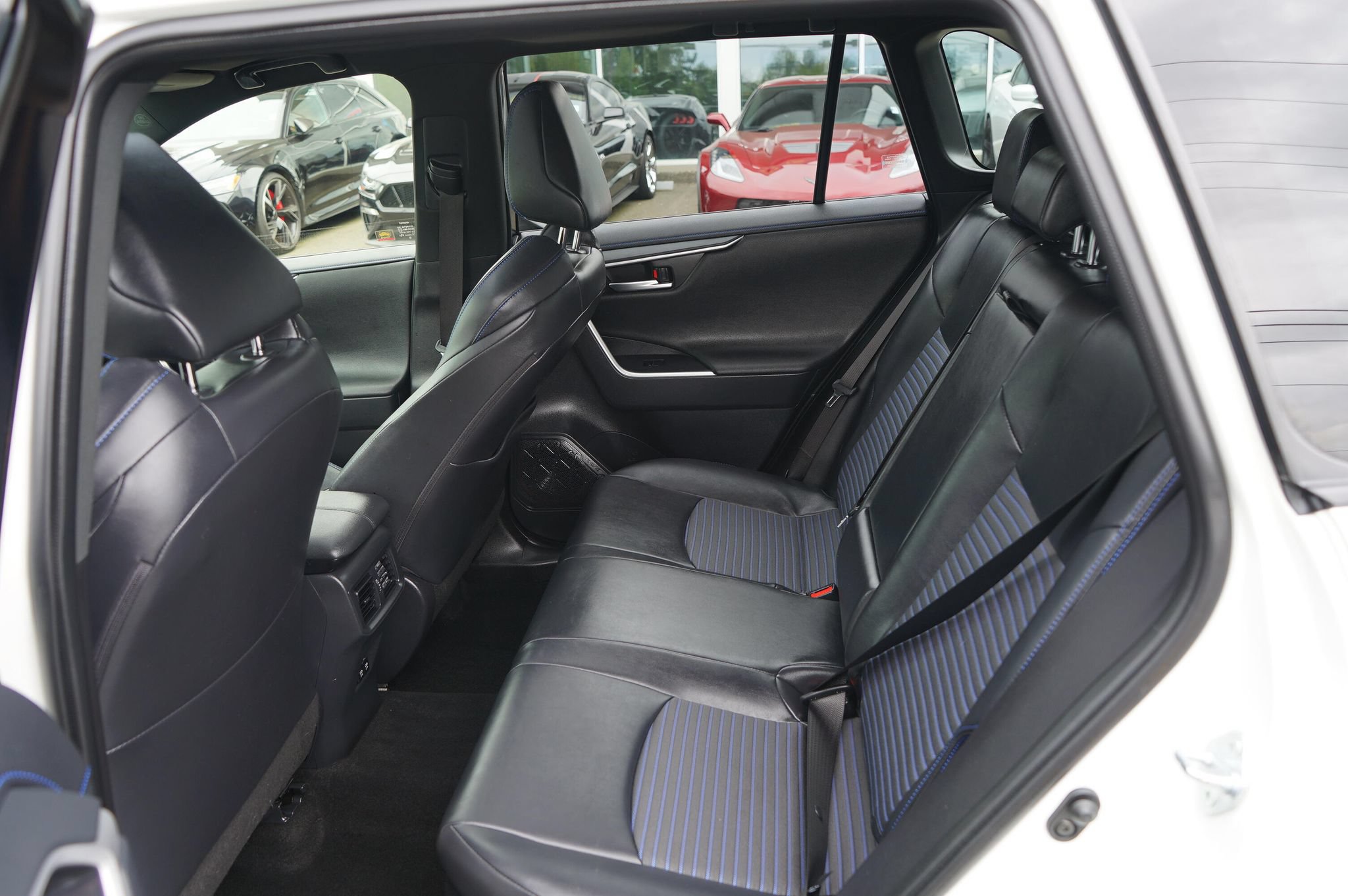Used 2019 Toyota RAV4 XSE AWD/4WD image 14