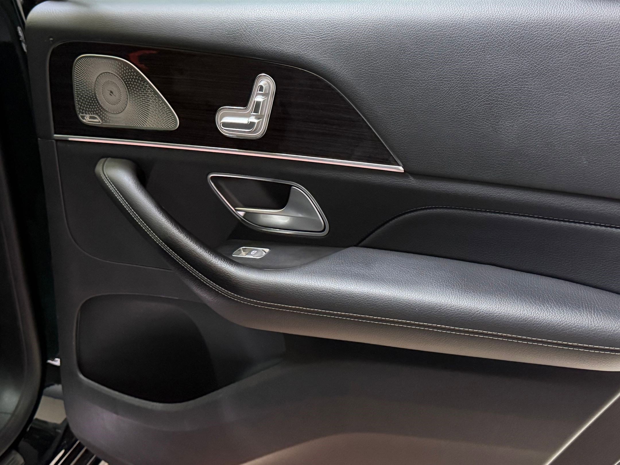 Used 2023 Mercedes-Benz GLS 450 4MATIC image 51