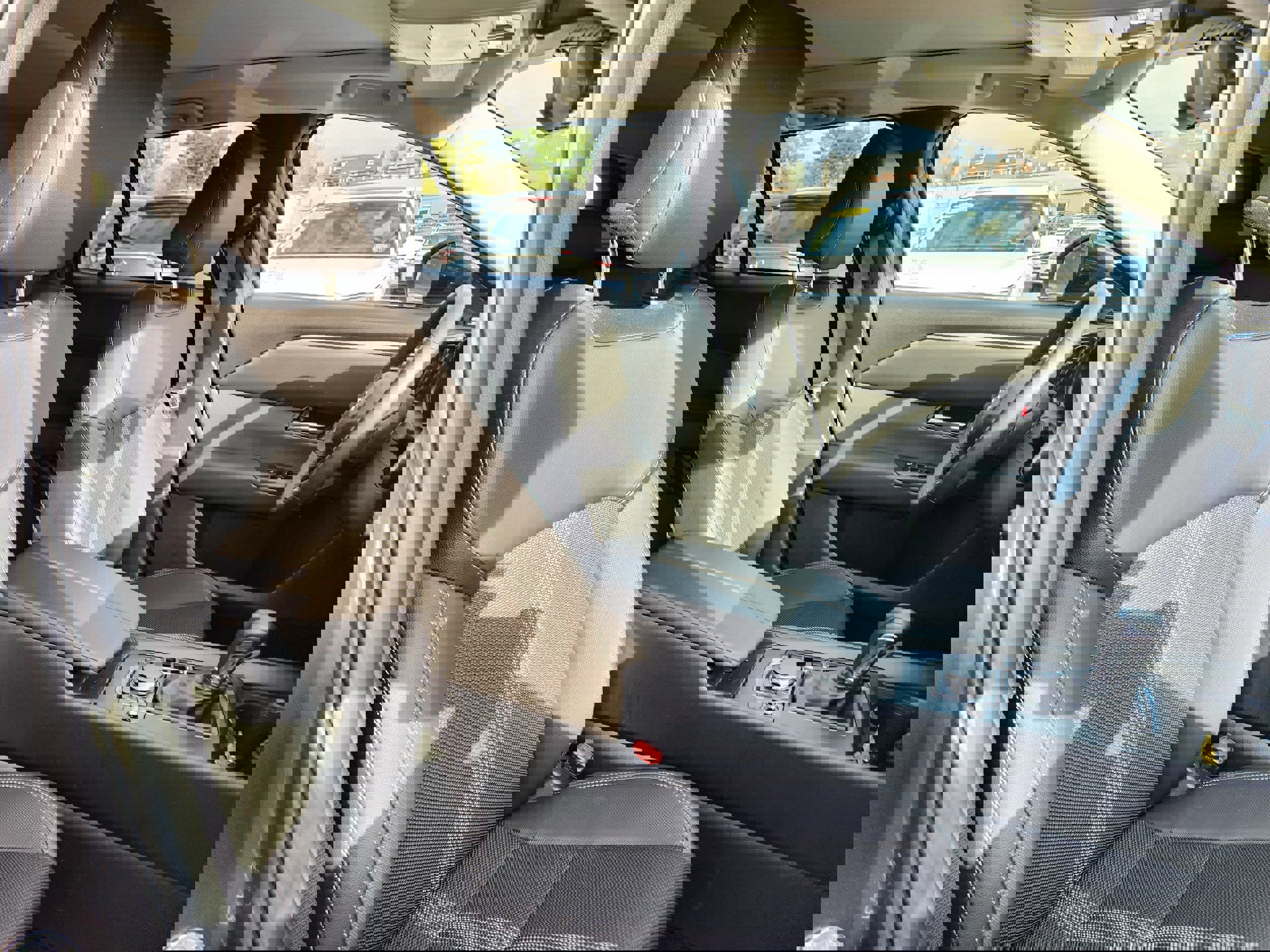 Used 2025 MAZDA CX-50 AWD 2.5 S w/ Cargo Package image 17