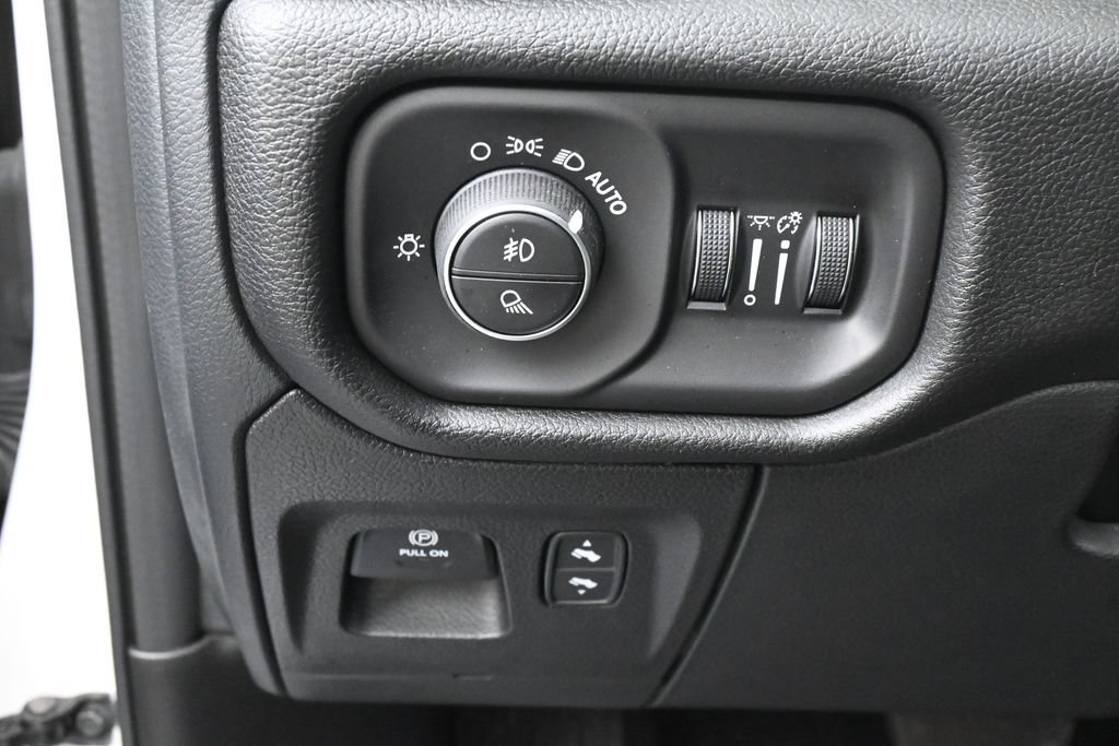 Used 2025 RAM 1500 Big Horn AWD/4WD image 16