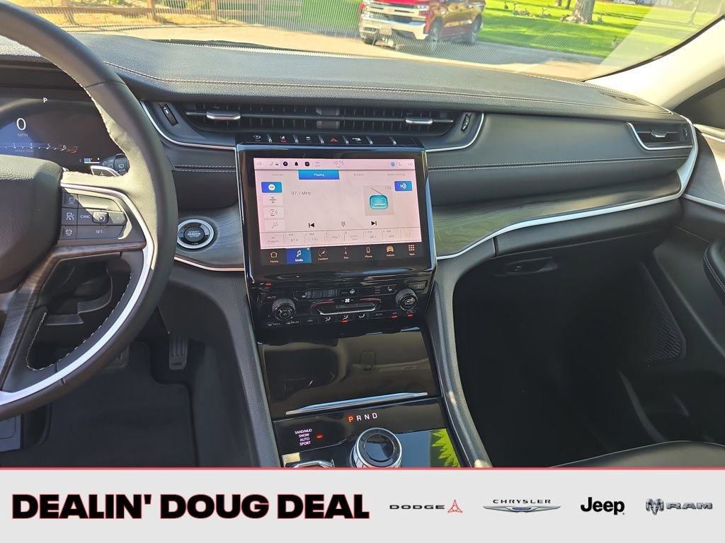 Used 2023 Jeep Grand Cherokee Limited image 19