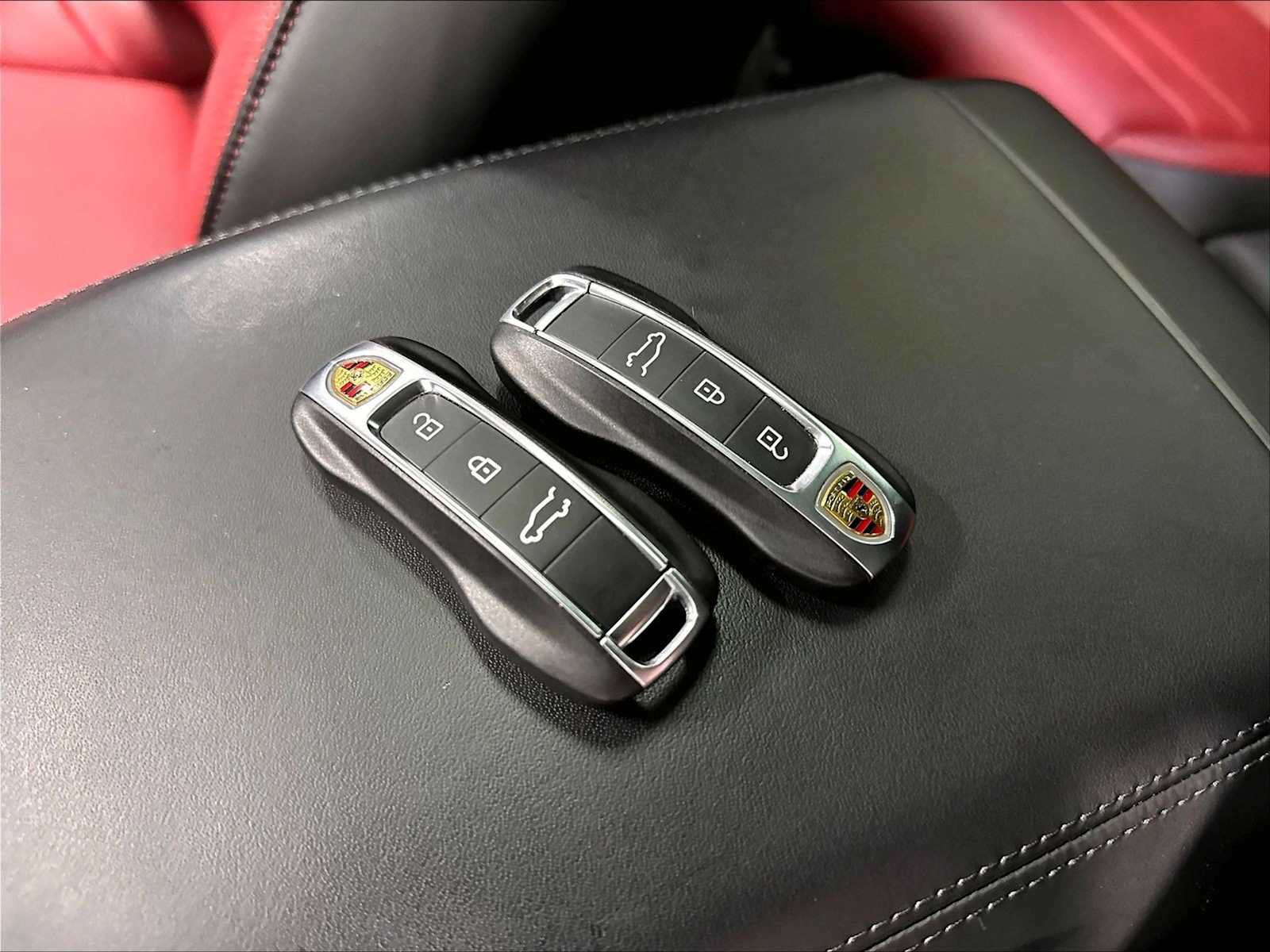 Used 2026 Porsche Cayenne S AWD/4WD image 39