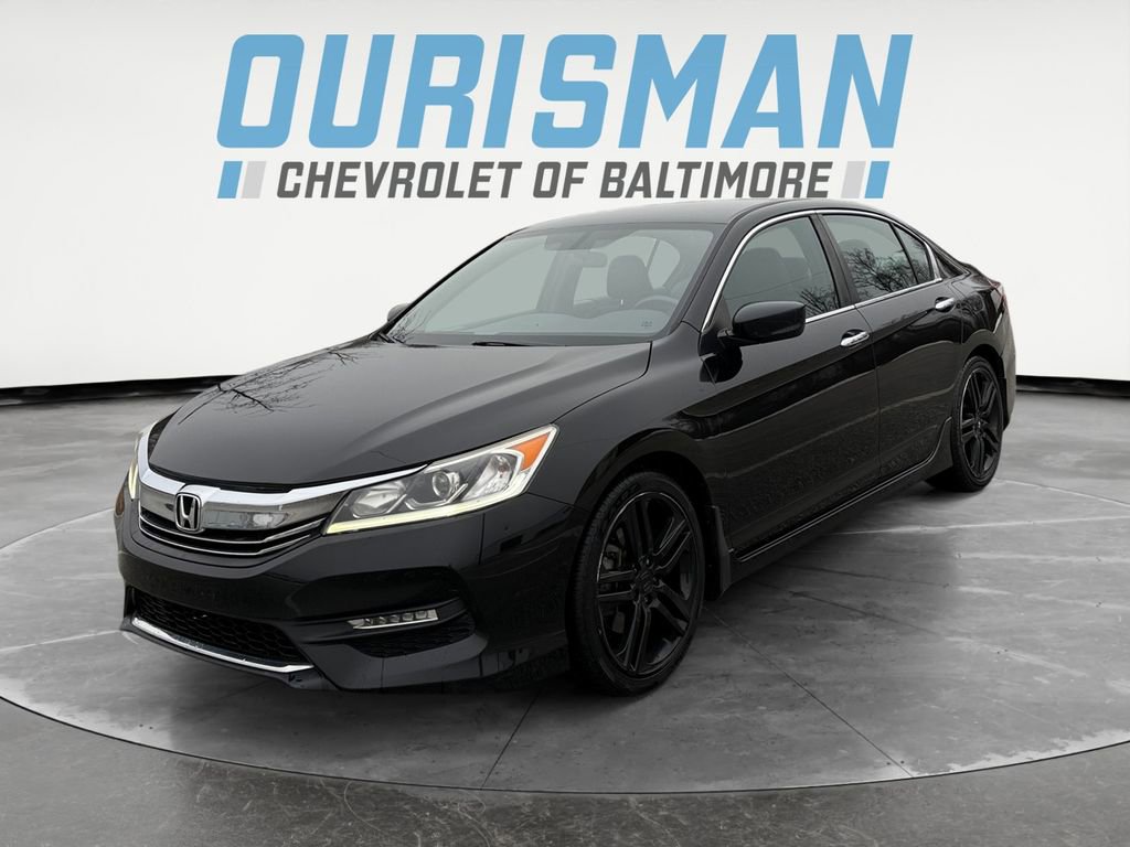 Used 2017 Honda Accord Sport image 2