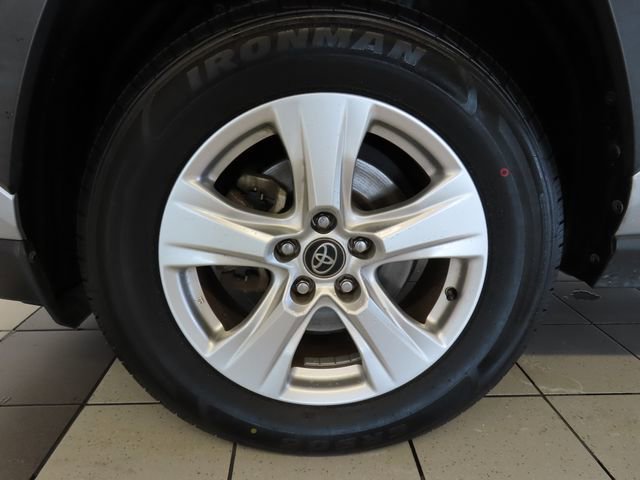 Used 2020 Toyota RAV4 XLE w/ Convenience Package image 15