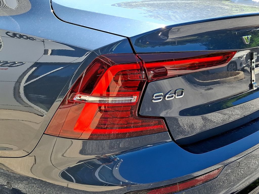 Used 2024 Volvo S60 B5 Plus AWD/4WD image 11
