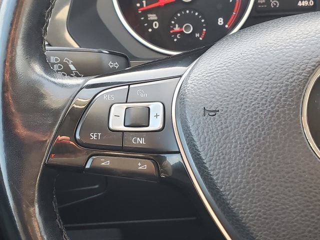 Used 2018 Volkswagen Tiguan SE AWD/4WD image 17