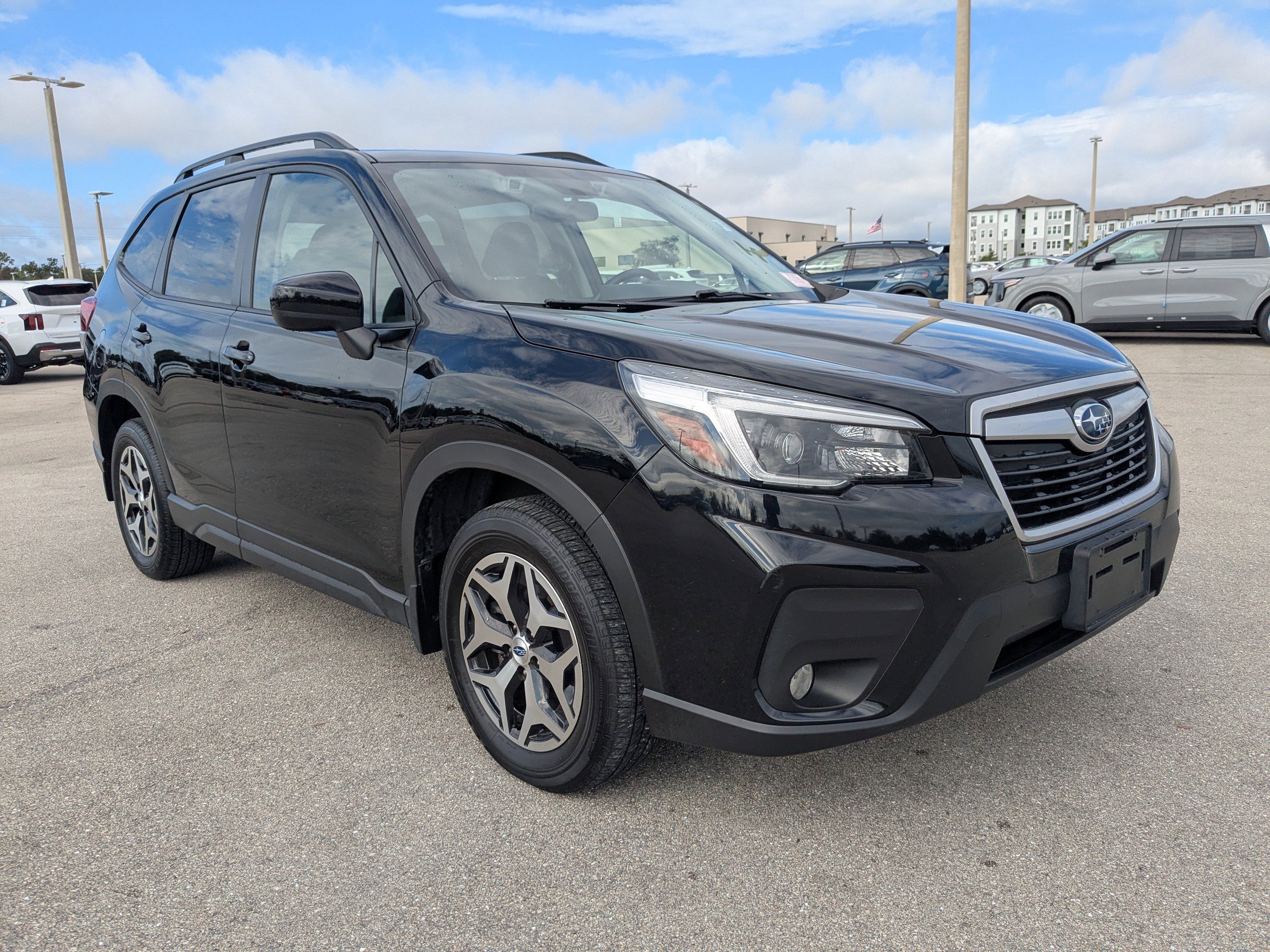 Used 2021 Subaru Forester Premium image 2