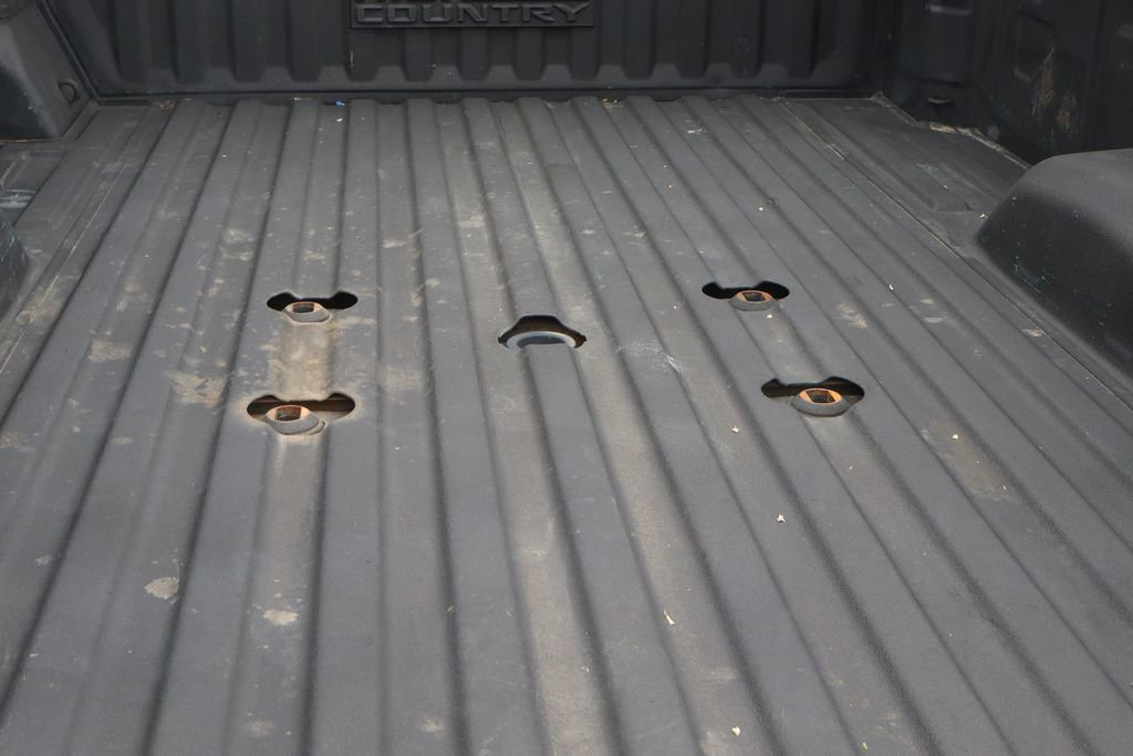 Used 2022 Chevrolet Silverado 3500 High Country w/ Safety Package II AWD/4WD image 9