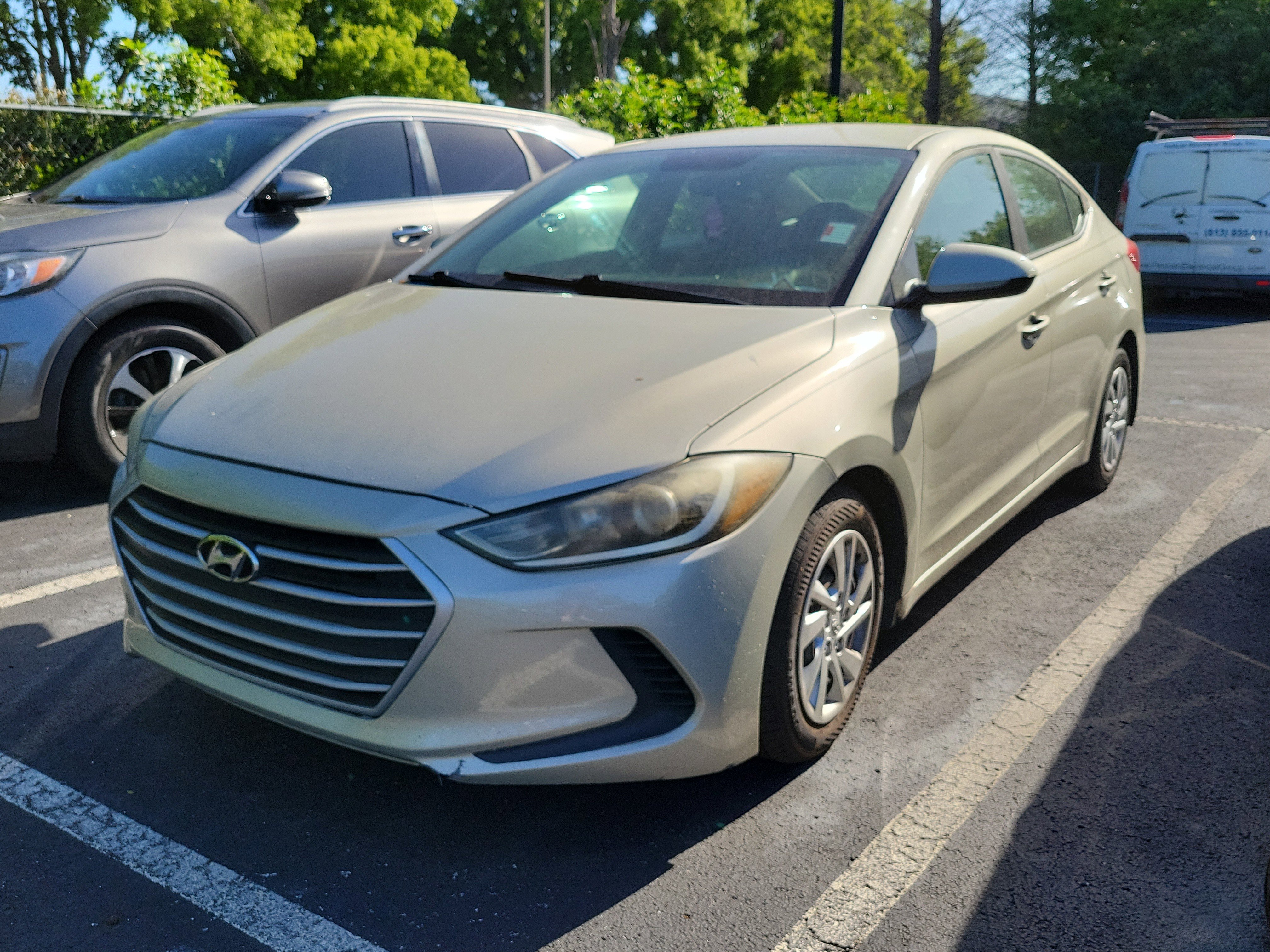 Used 2017 Hyundai Elantra SE image 3