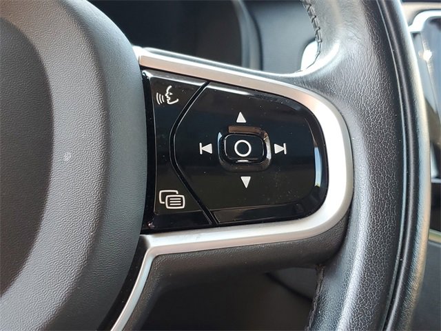 Used 2021 Volvo XC90 T6 Momentum w/ Advanced Package image 12