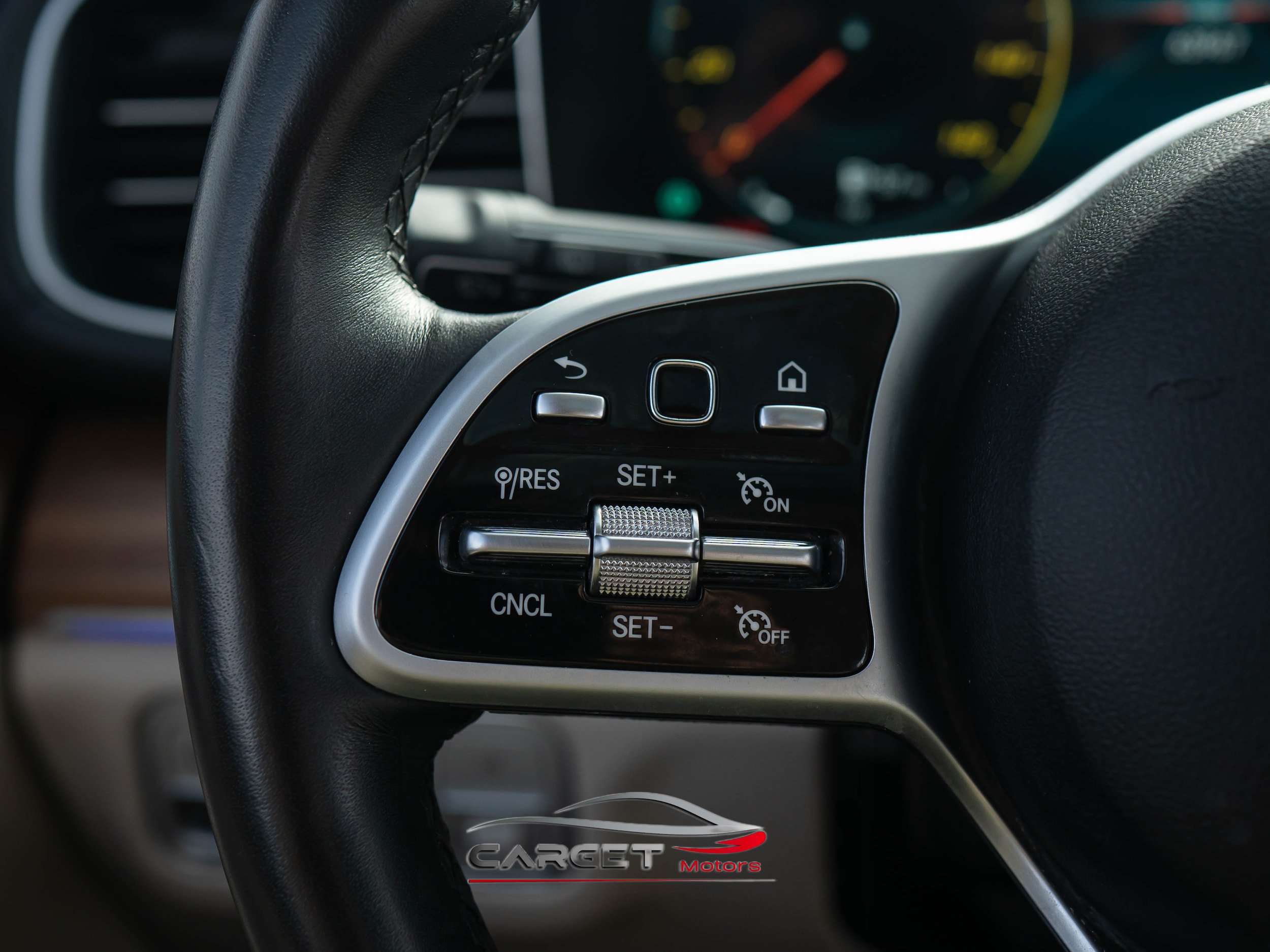 Used 2021 Mercedes-Benz GLS 450 4MATIC image 25