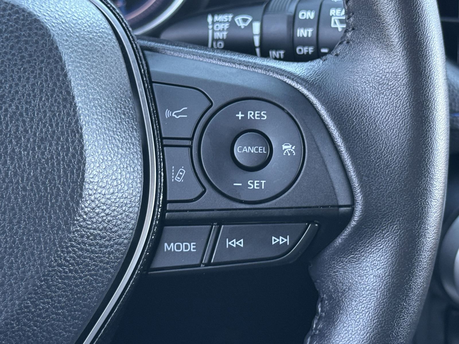 Used 2021 Toyota RAV4 XSE image 17