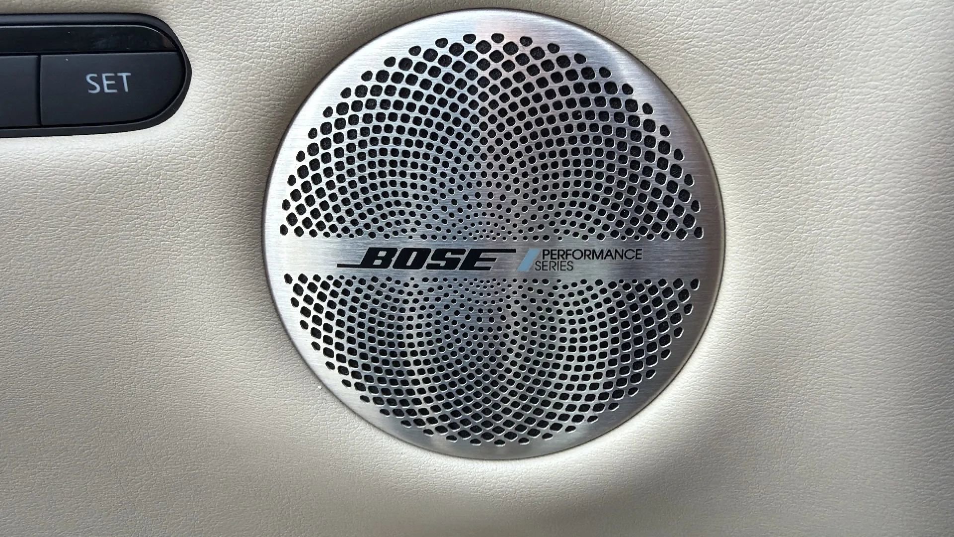 Used 2019 INFINITI QX50 Essential w/ Premium Heat Package image 19