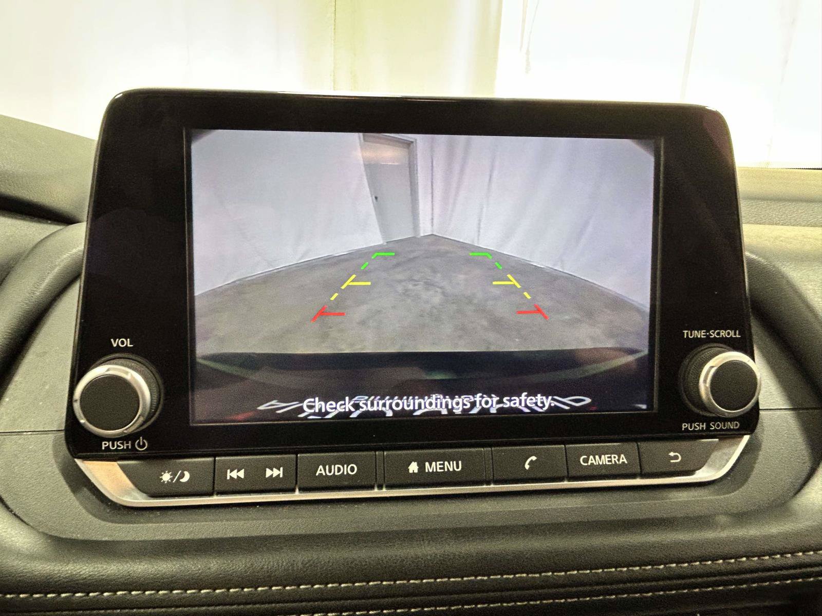 Used 2025 Nissan Rogue SV AWD/4WD image 15
