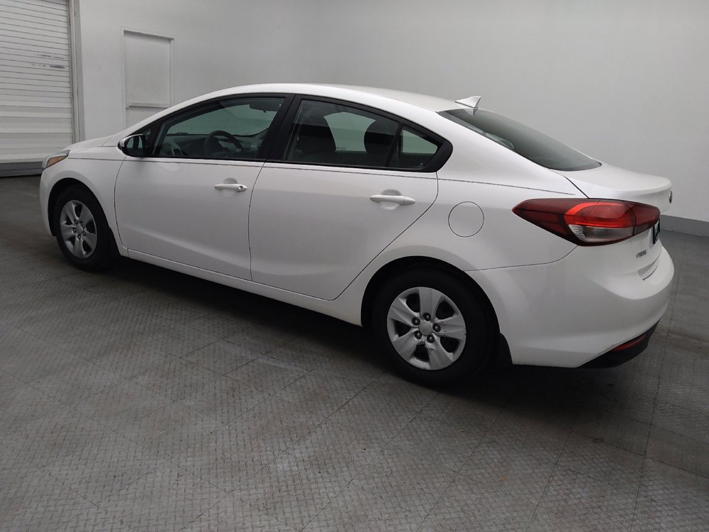 Used 2017 Kia Forte LX w/ LX Popular Package image 3