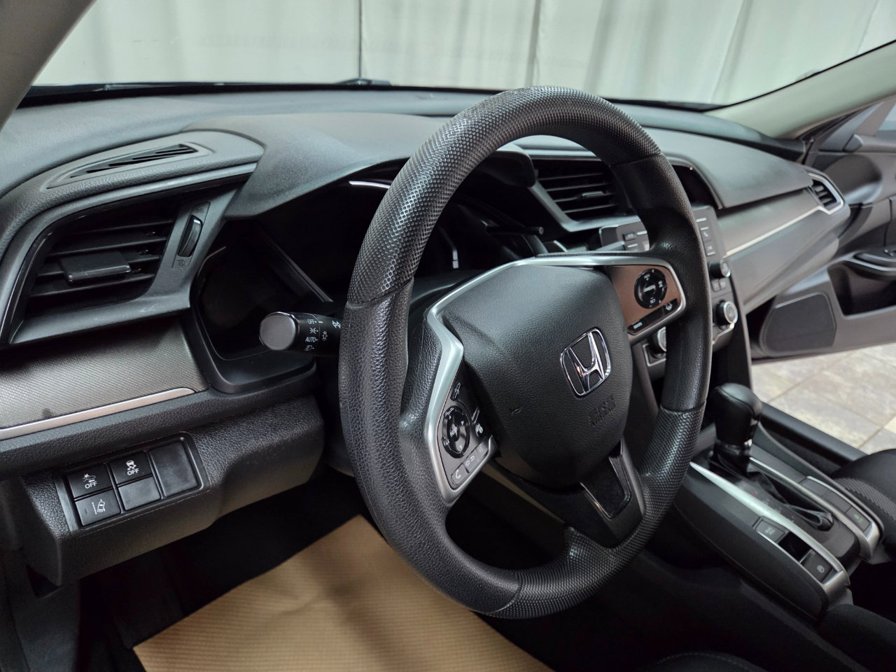 Used 2020 Honda Civic LX image 17