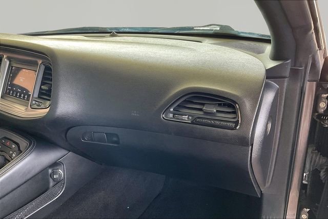 Used 2023 Dodge Challenger SXT RWD image 18