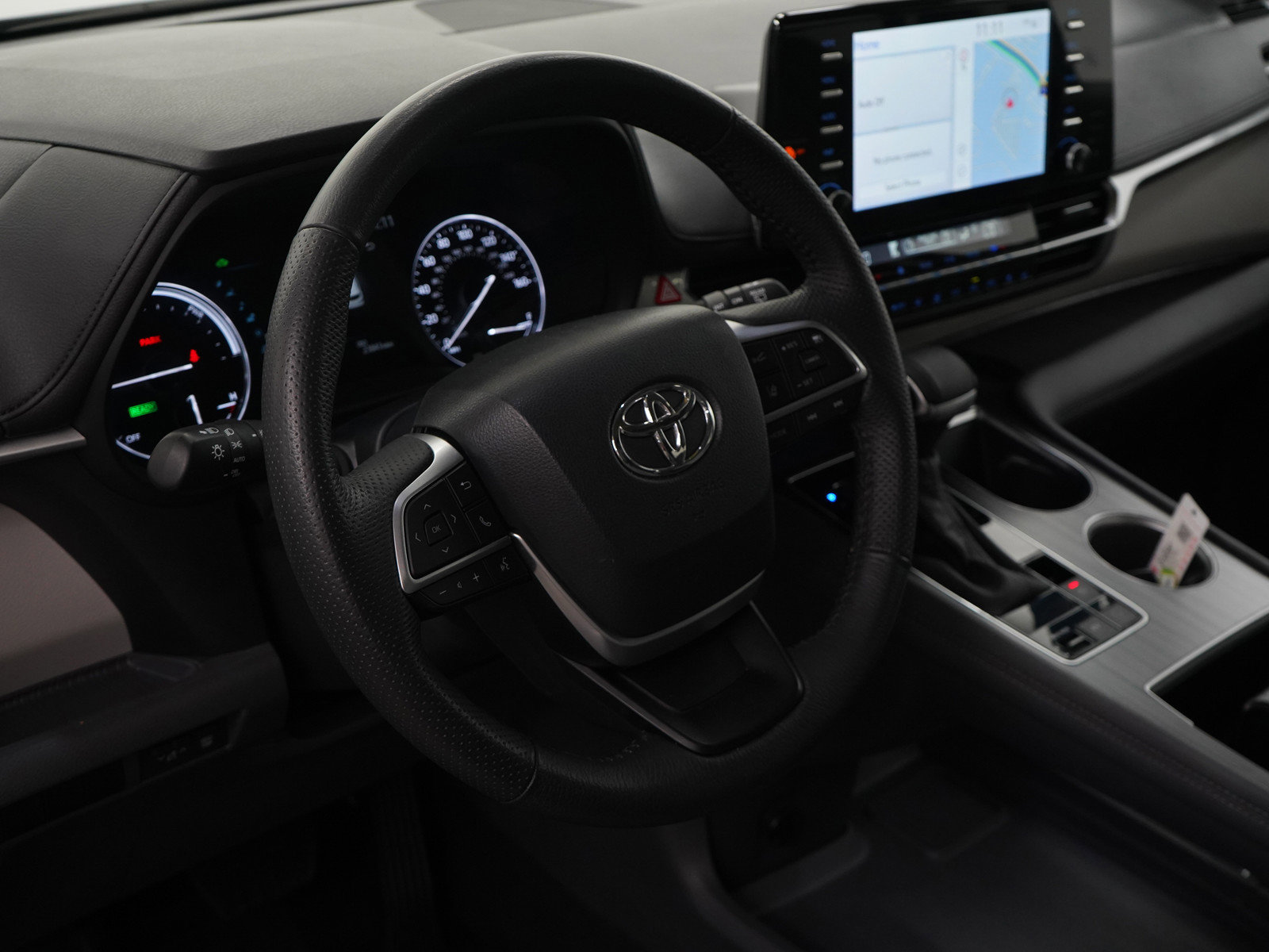 Used 2024 Toyota Sienna Limited image 20