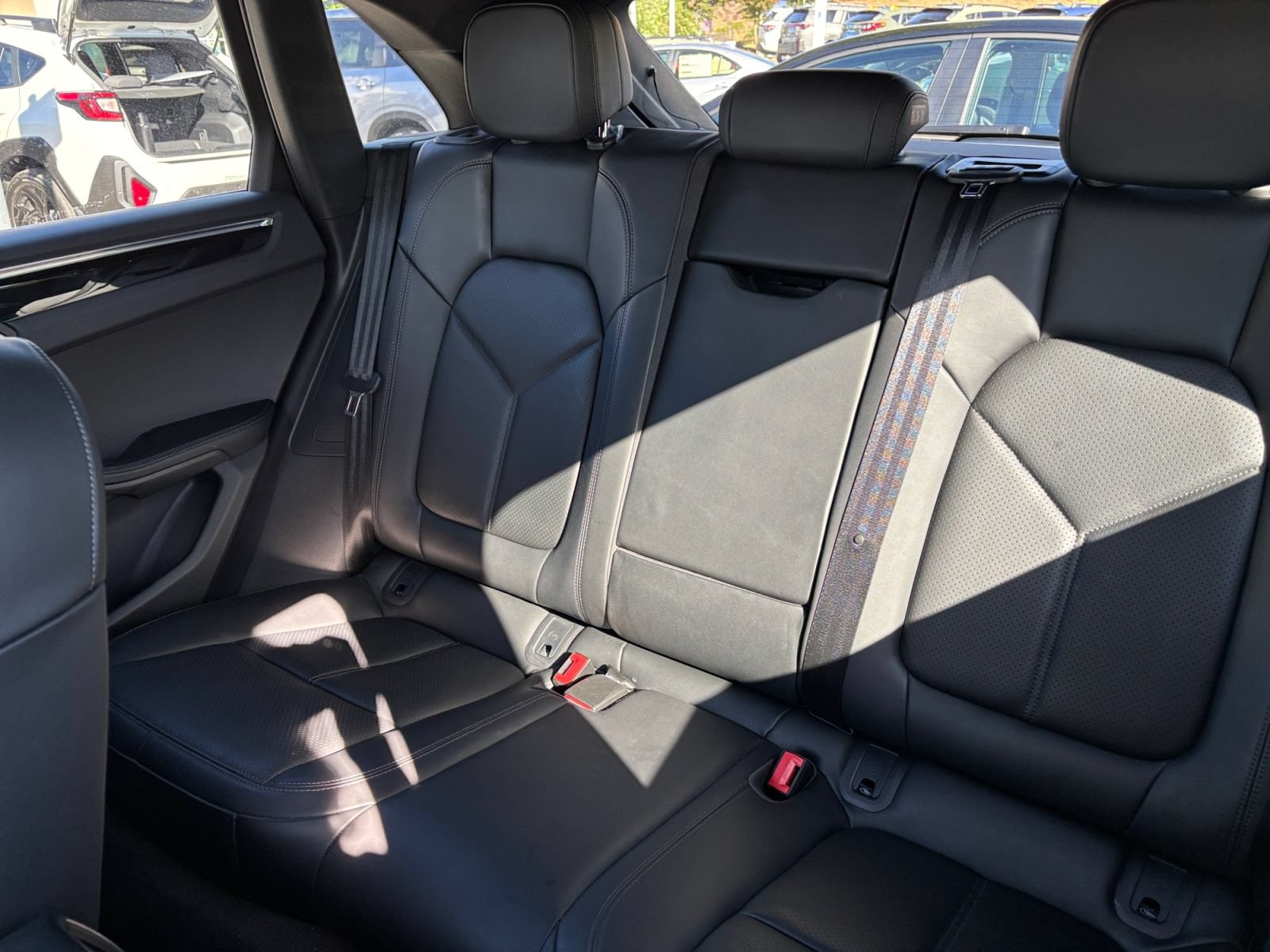Used 2025 Porsche Macan AWD/4WD image 16