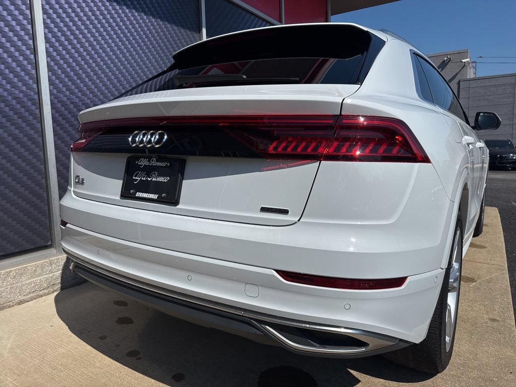 Used 2023 Audi Q8 Premium w/ Convenience Package AWD/4WD image 7