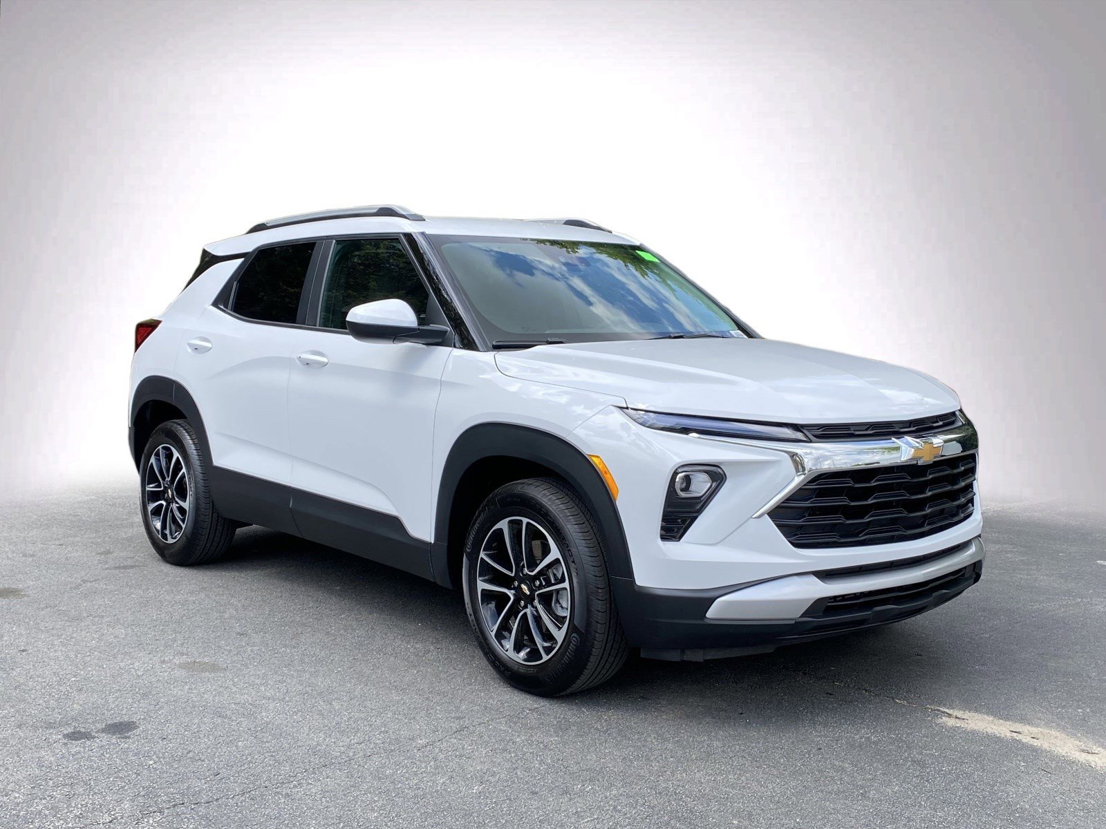 Used 2026 Chevrolet TrailBlazer LT w/ Convenience Package FWD video 2