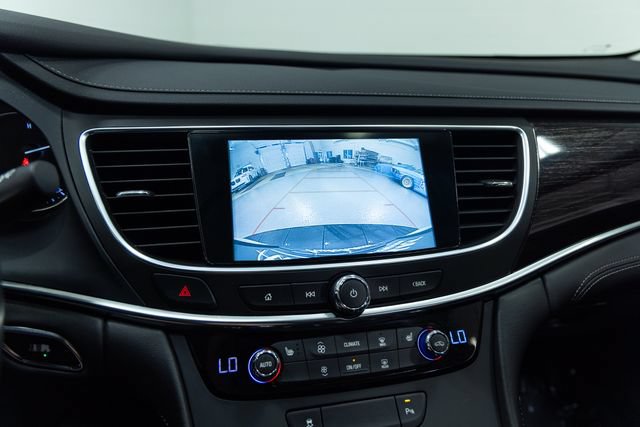 Used 2018 Buick LaCrosse Essence FWD image 17