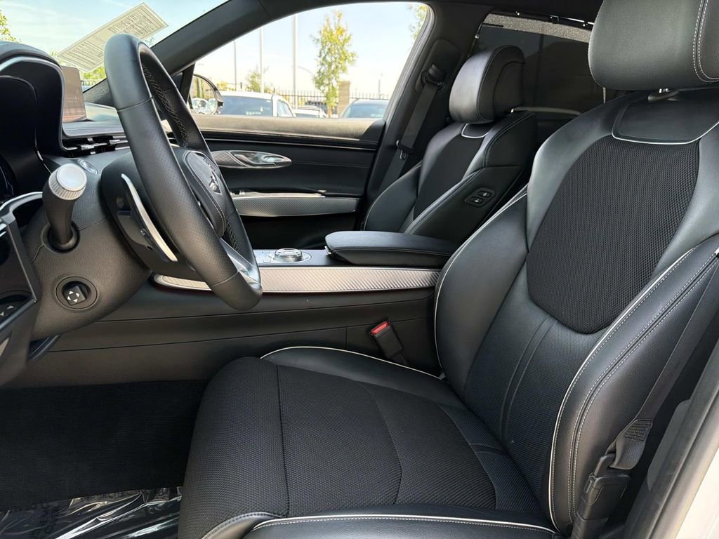 Used 2023 Genesis GV70 2.5T Sport Prestige w/ Sport Prestige Package image 14