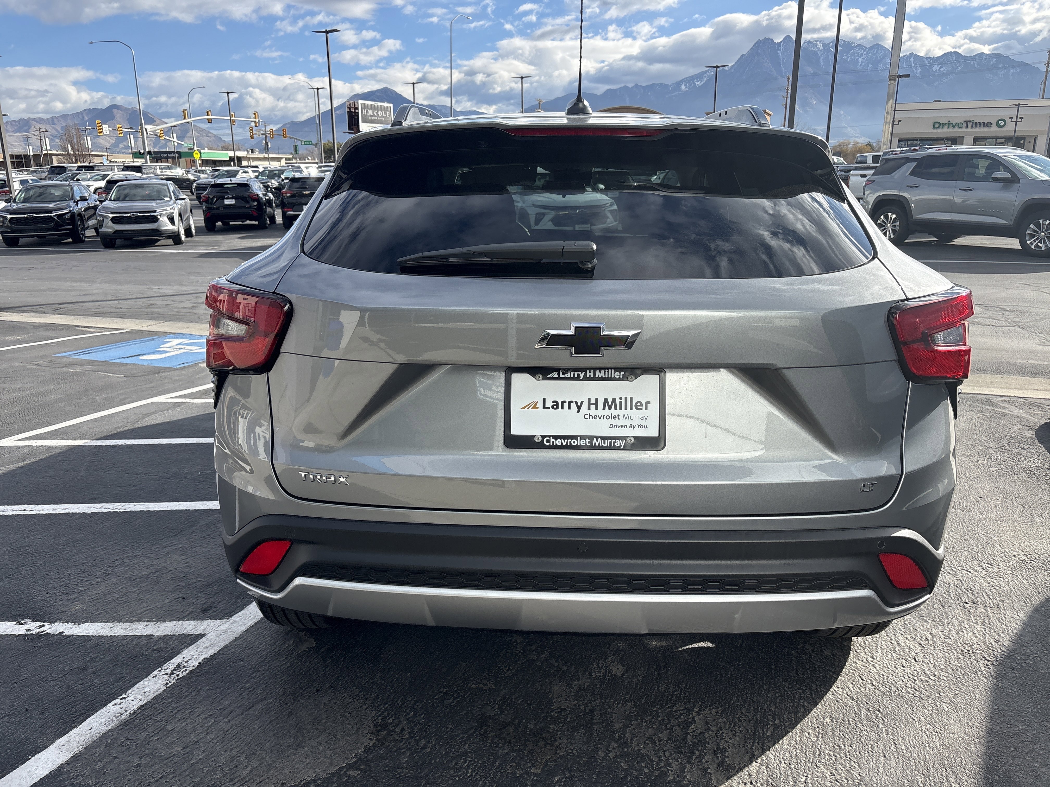 New 2026 Chevrolet Trax LT w/ Driver Confidence Package FWD image 4