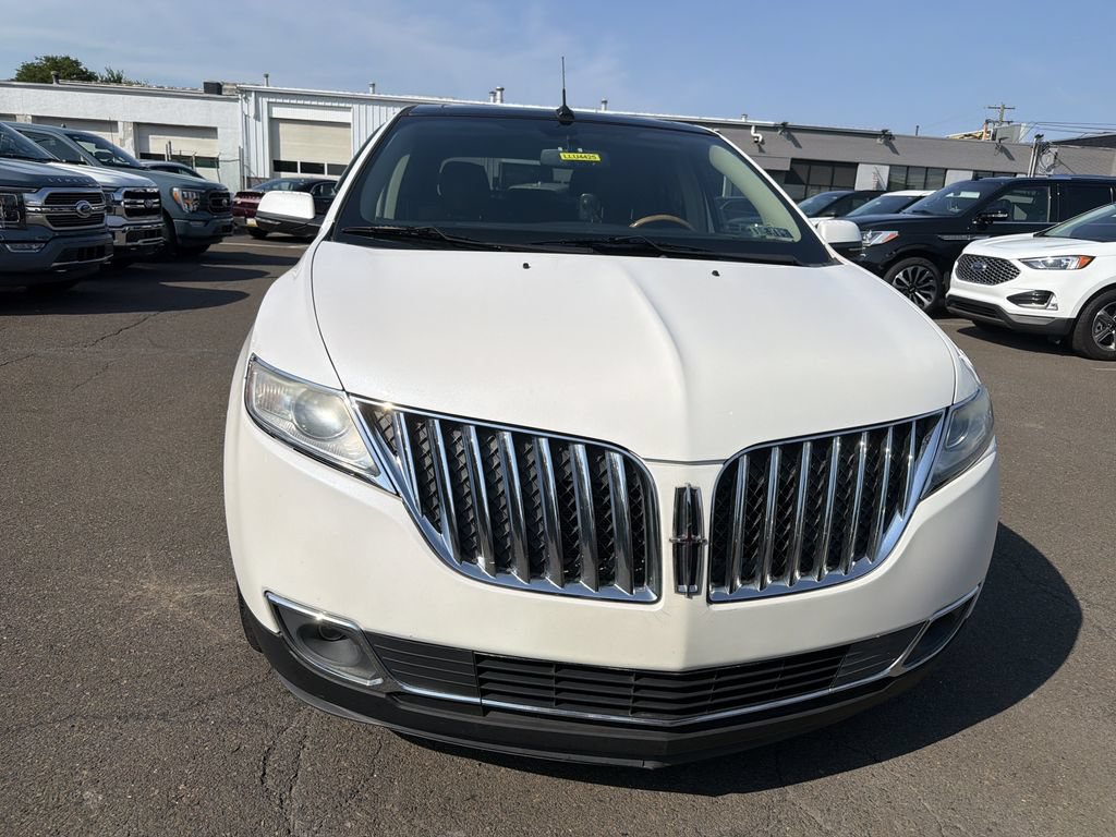 Used 2014 Lincoln MKX AWD w/ Equipment Group 102A image 8
