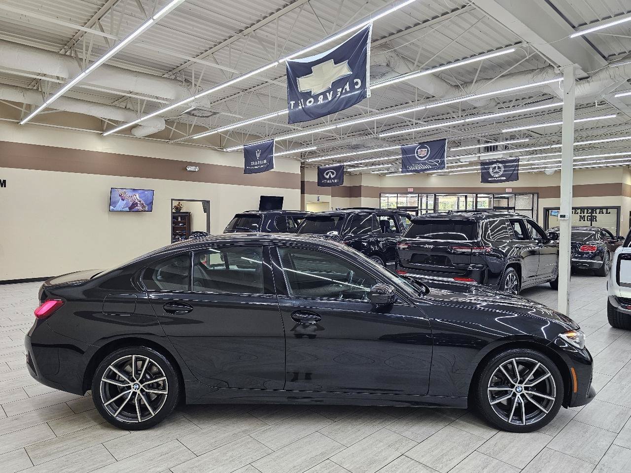 Used 2020 BMW 330i Sedan RWD image 5