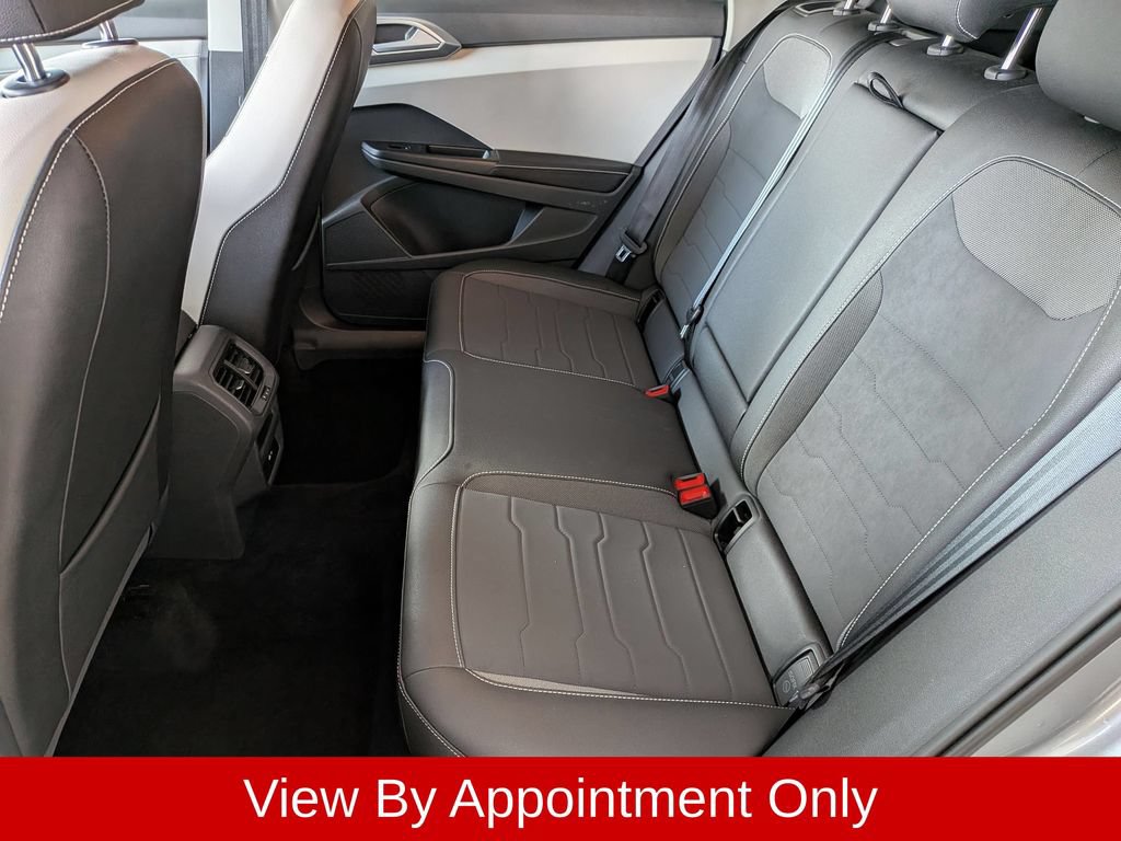 Used 2025 Volkswagen Taos SE AWD/4WD image 21