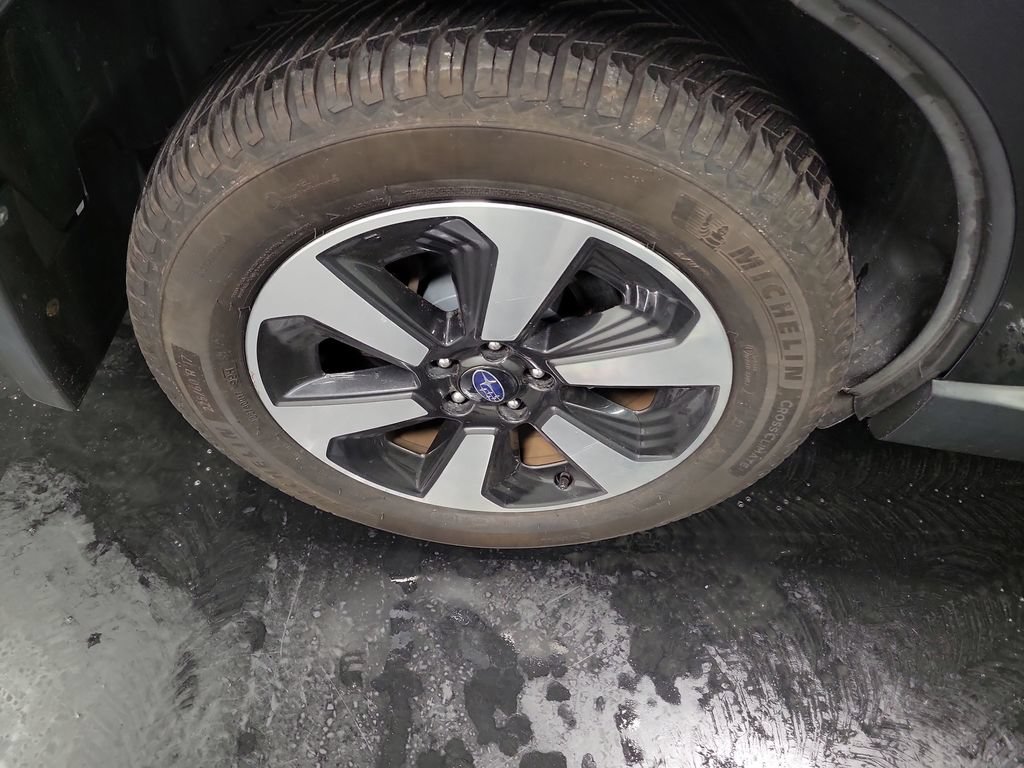 Used 2017 Subaru Forester 2.5i w/ Alloy Wheel Package AWD/4WD image 12