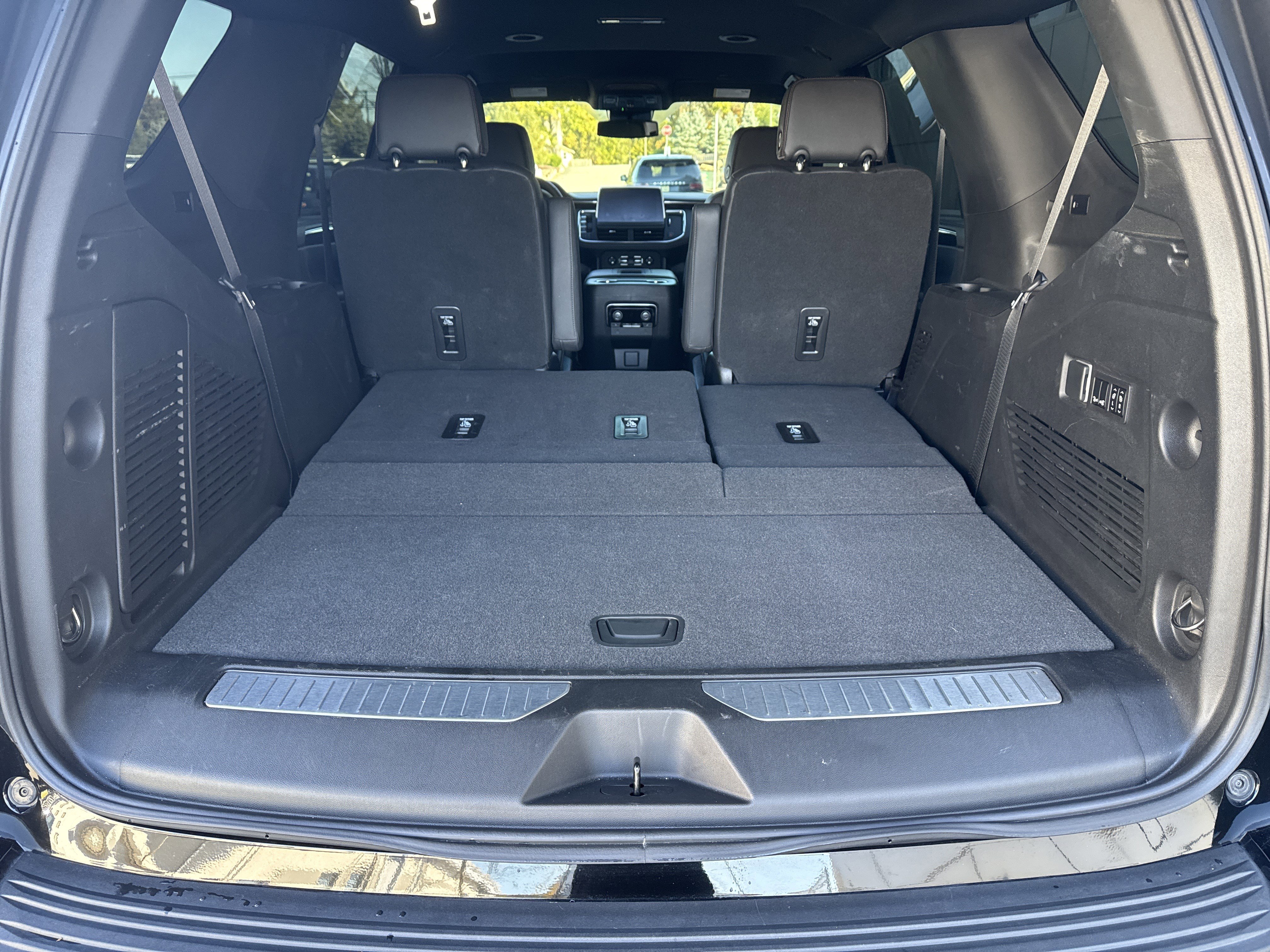 Used 2023 Chevrolet Tahoe RST w/ RST Performance Edition image 28