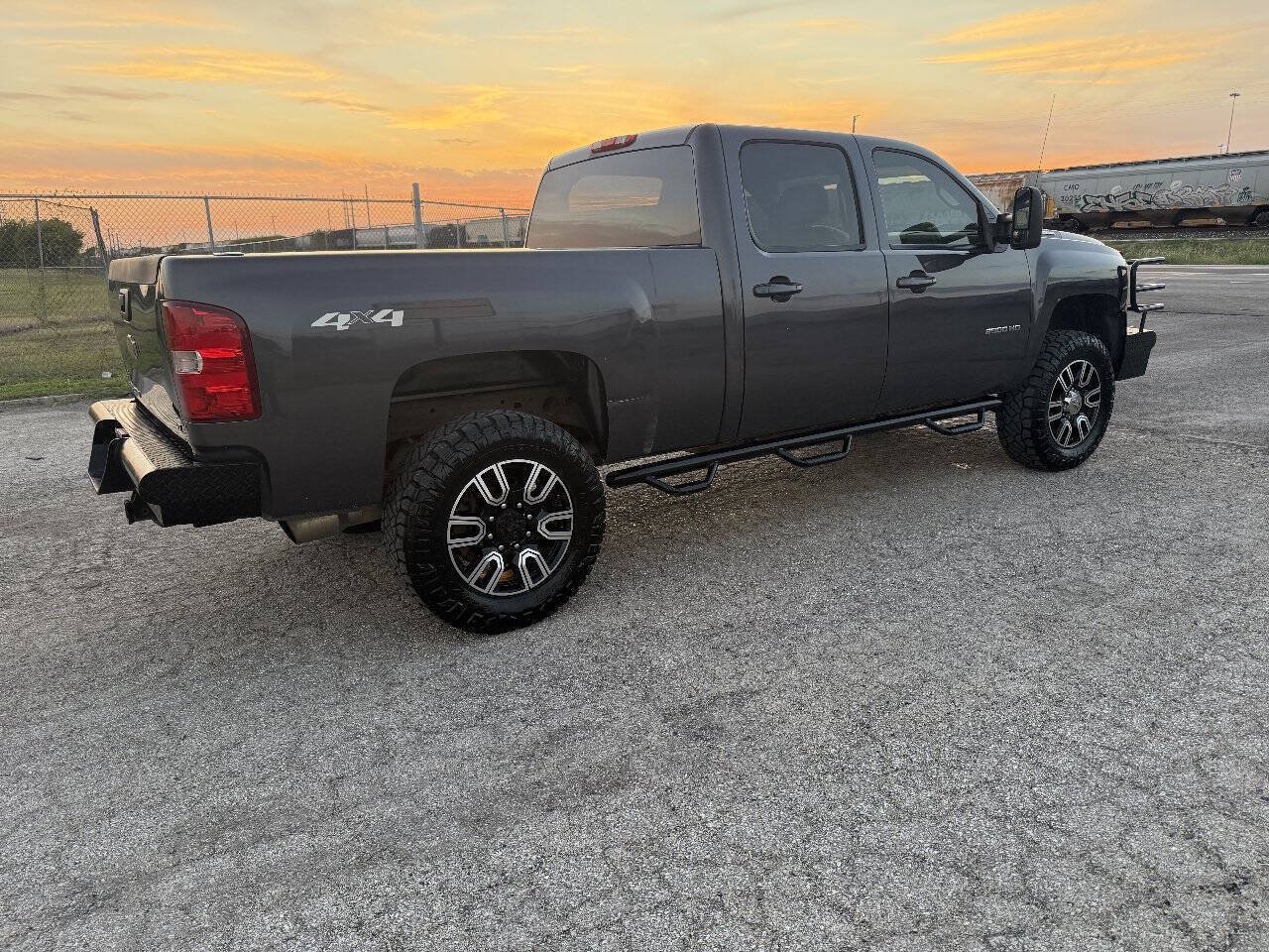 Used 2011 Chevrolet Silverado 2500 LTZ AWD/4WD image 6