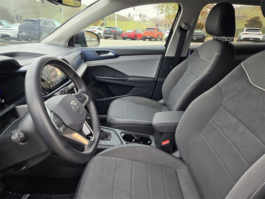 Used 2024 Volkswagen Taos SE image 26