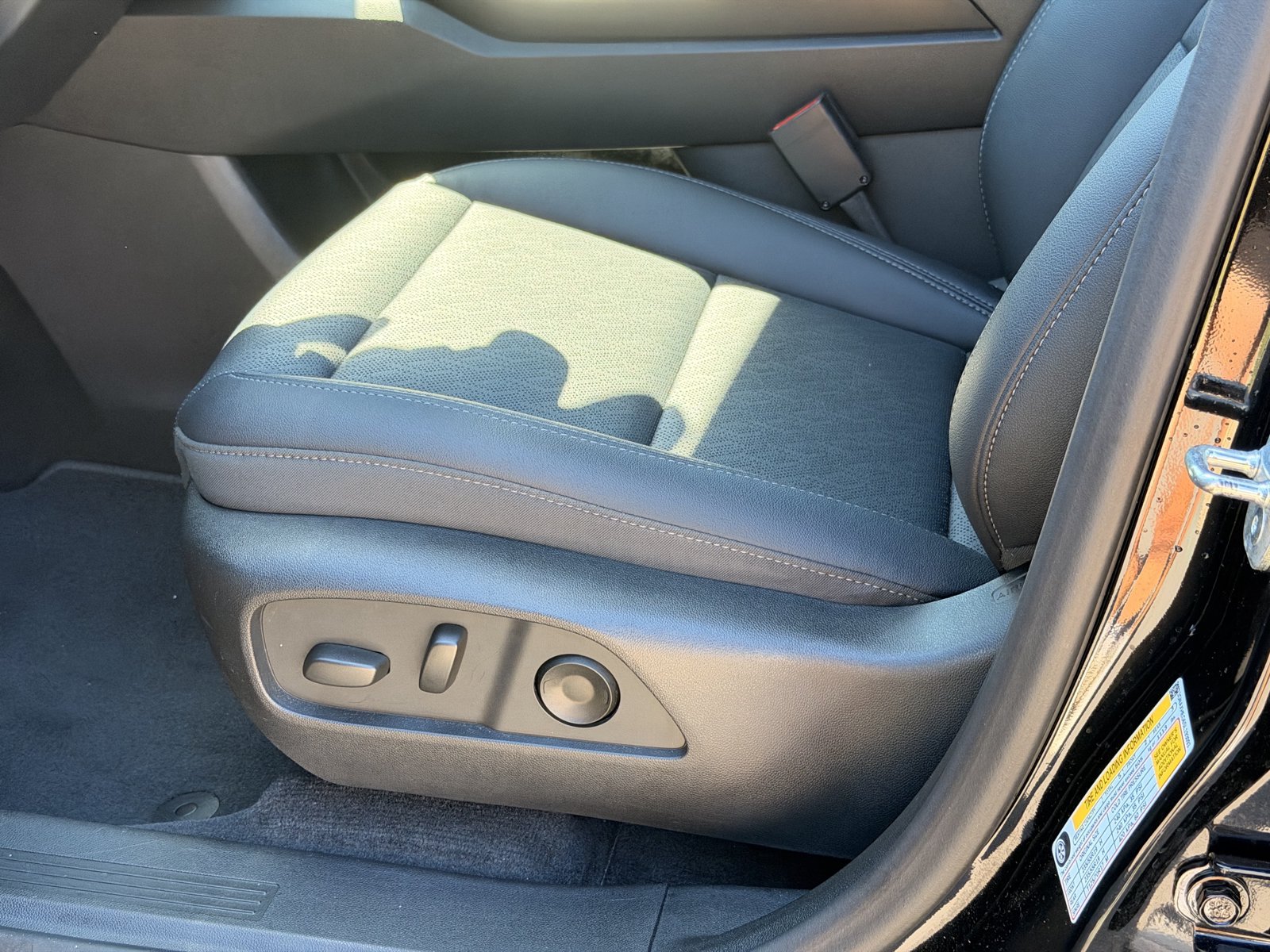 Used 2025 Chevrolet Equinox LT w/ Convenience Package II FWD image 15