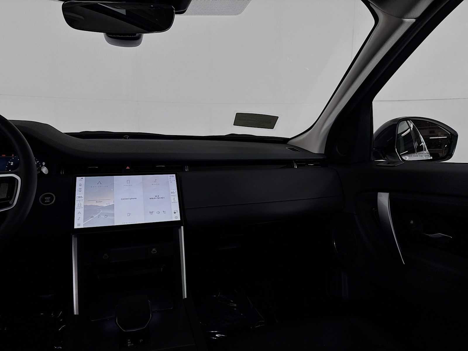 Used 2024 Land Rover Discovery Sport S image 31