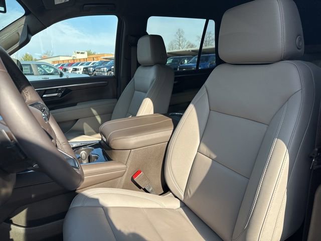 Used 2025 Chevrolet Tahoe Z71 w/ Comfort Package image 10