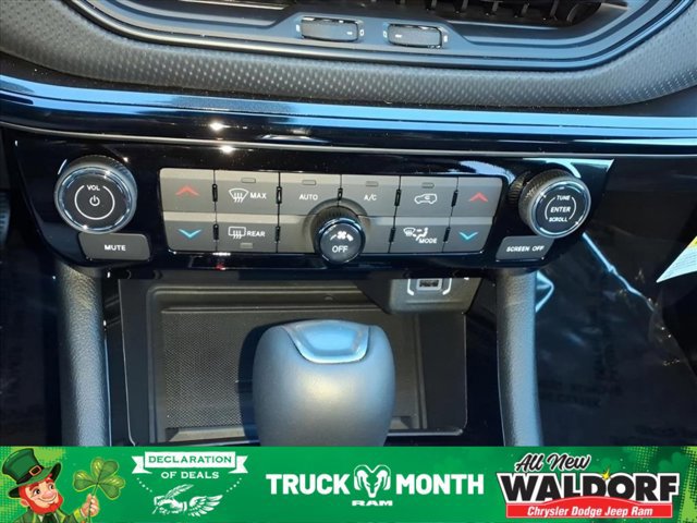 New 2025 Jeep Compass Latitude w/ Convenience Group image 17