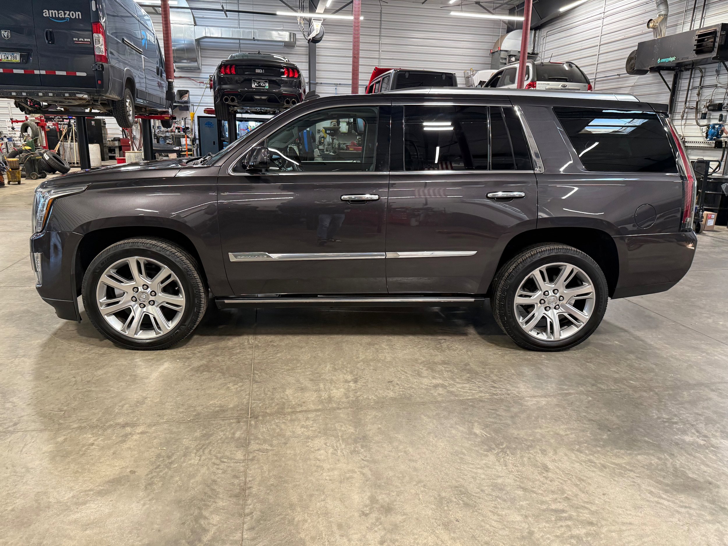 Used 2015 Cadillac Escalade Premium AWD/4WD image 44